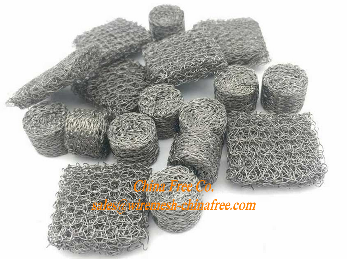 Knitted wire mesh