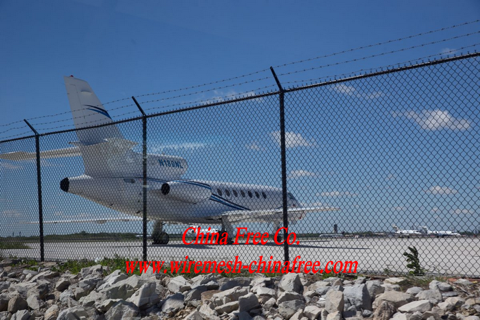 chain link airport fencing