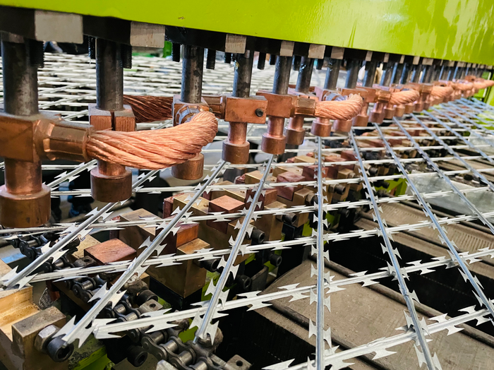 Razor Wire Mesh Fence Panel Welding Machine
