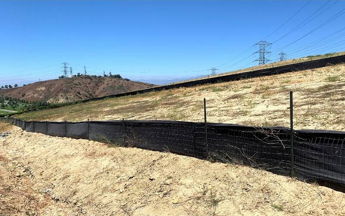 Silt erosion protection fence